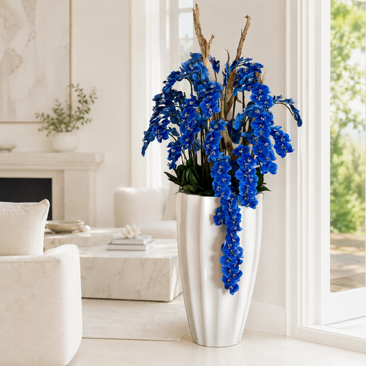 Orquídeas Azules en Cascada en Macetero San José Blanco para decoración de interiores | Vareluma